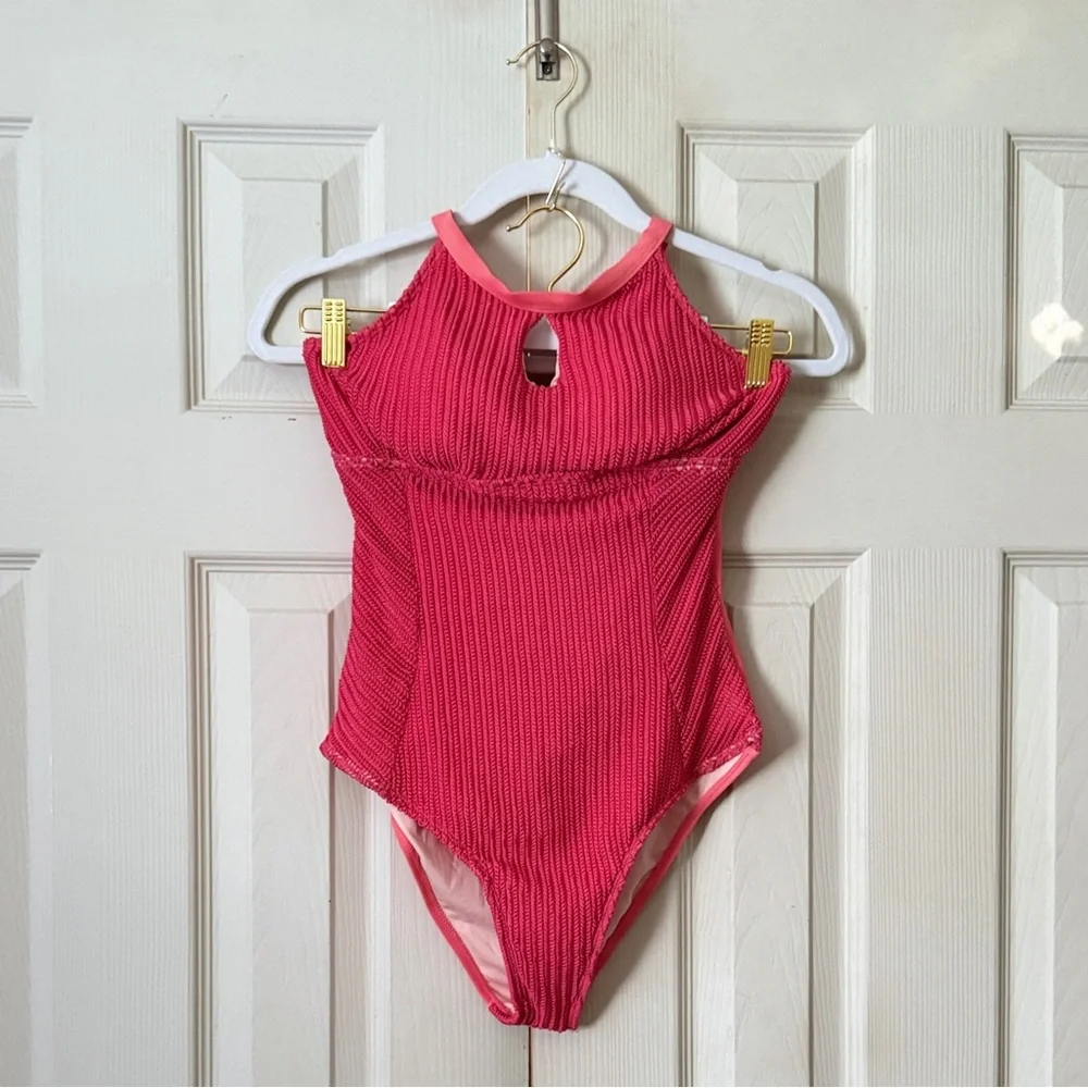 Cupshe Crochet Tummy Control Cross Back Swimsuit - Picture 3 of 5